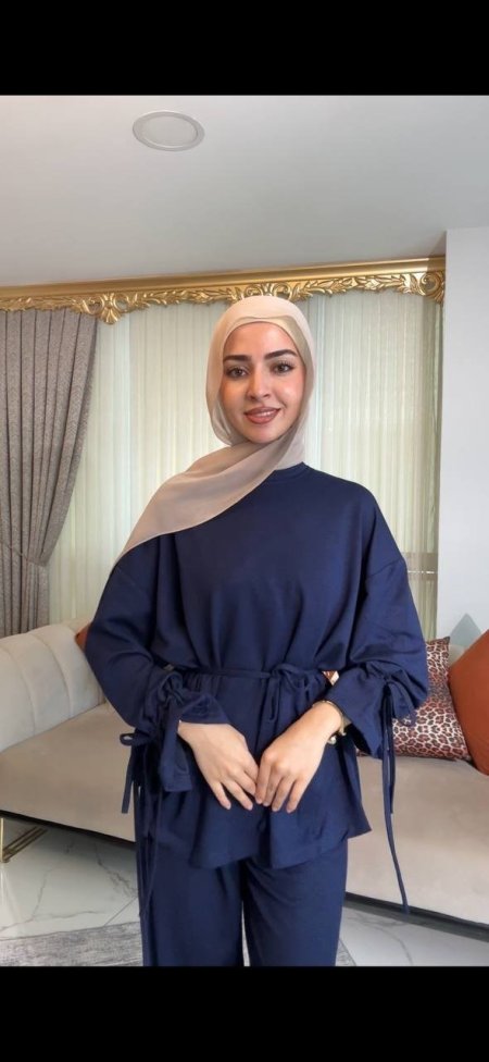 طقم قطعتين كاجوال بأكمام بكشكش ورباط جانبي