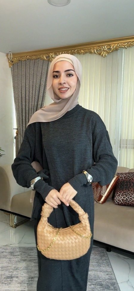 رمادي