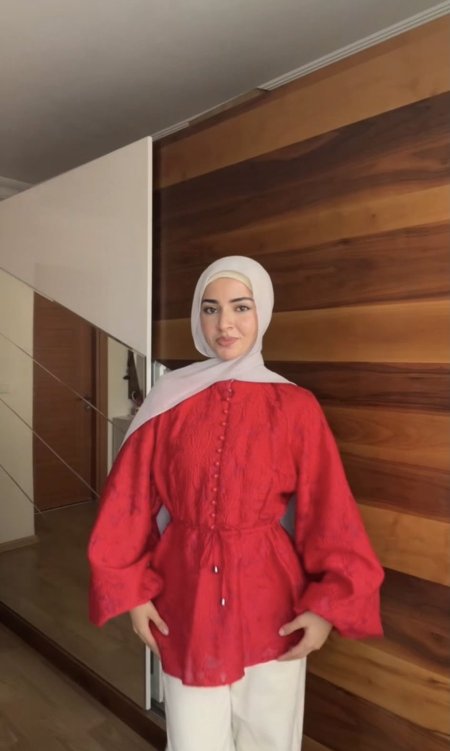 بلوزة انيقة