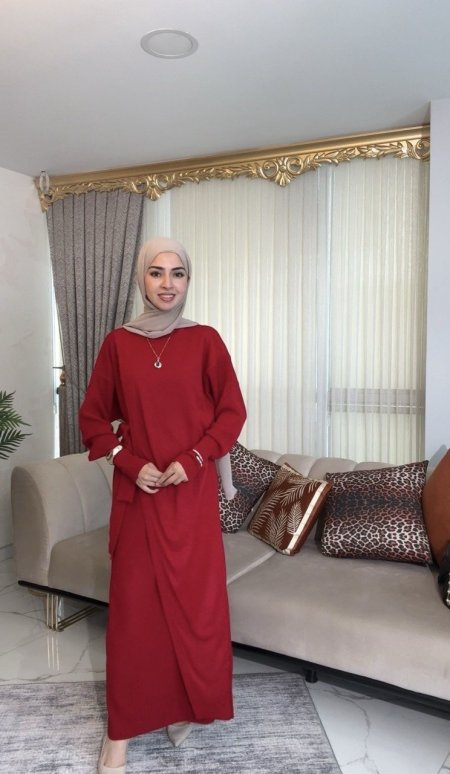 احمر